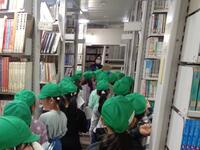 図書館バックヤード見学